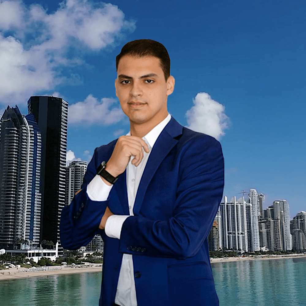 Felipe Fernandes headshot
